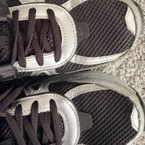 Nike Black and Silver Sneakers - Picture 6 of 6